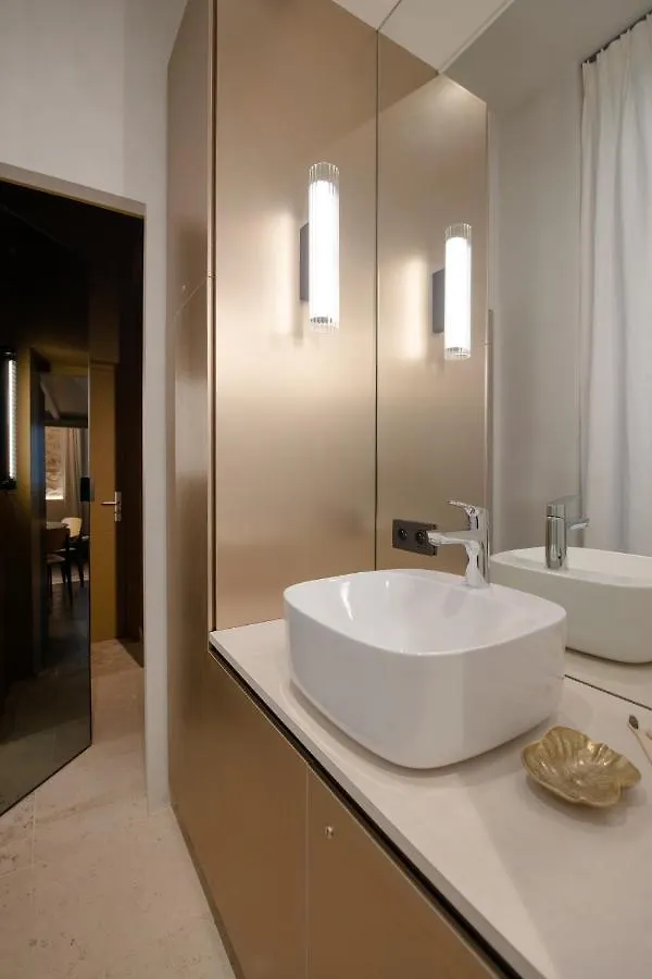Mihotel Serlin Lyon